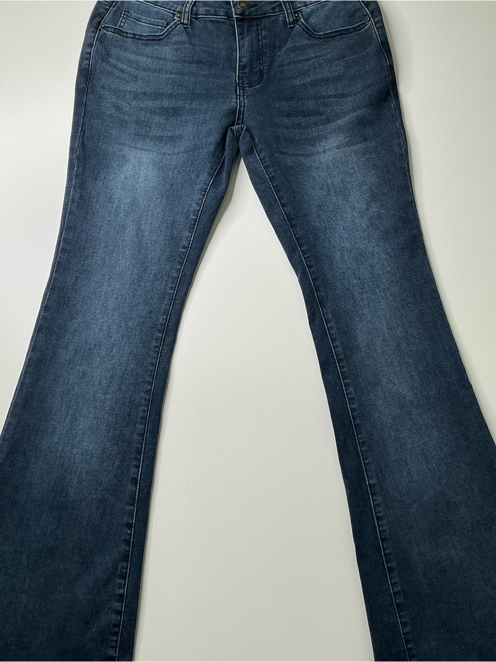 Love Soho Women's Jeans Blue Medium Wash Flared Stretch Denim Jeans Solid 9
